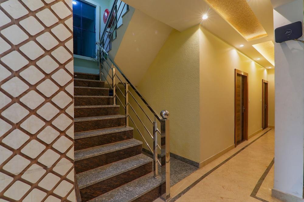 Fabhotel Super 3 Premium