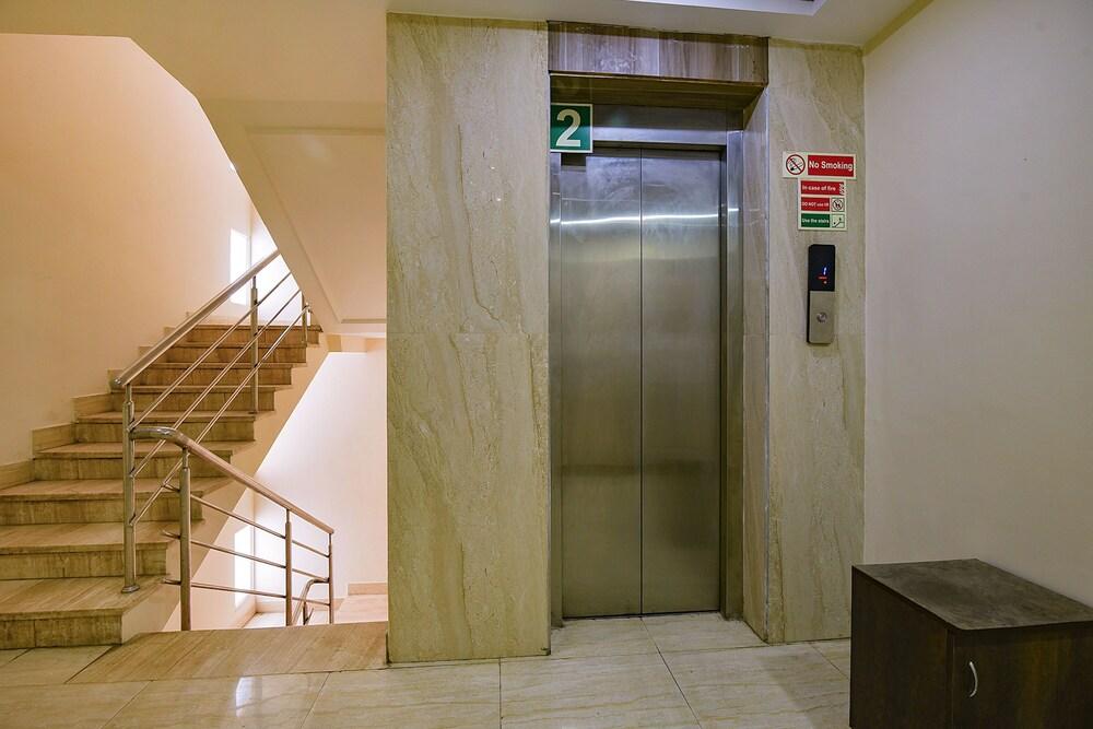 Fabhotel Emerald Inn