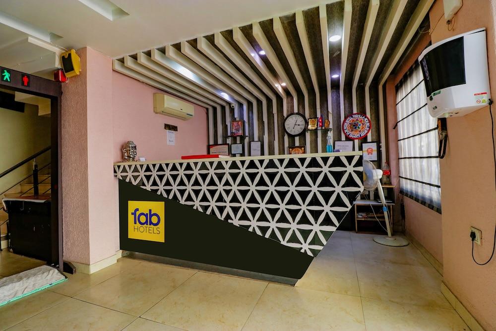 FabHotel Yug Villa