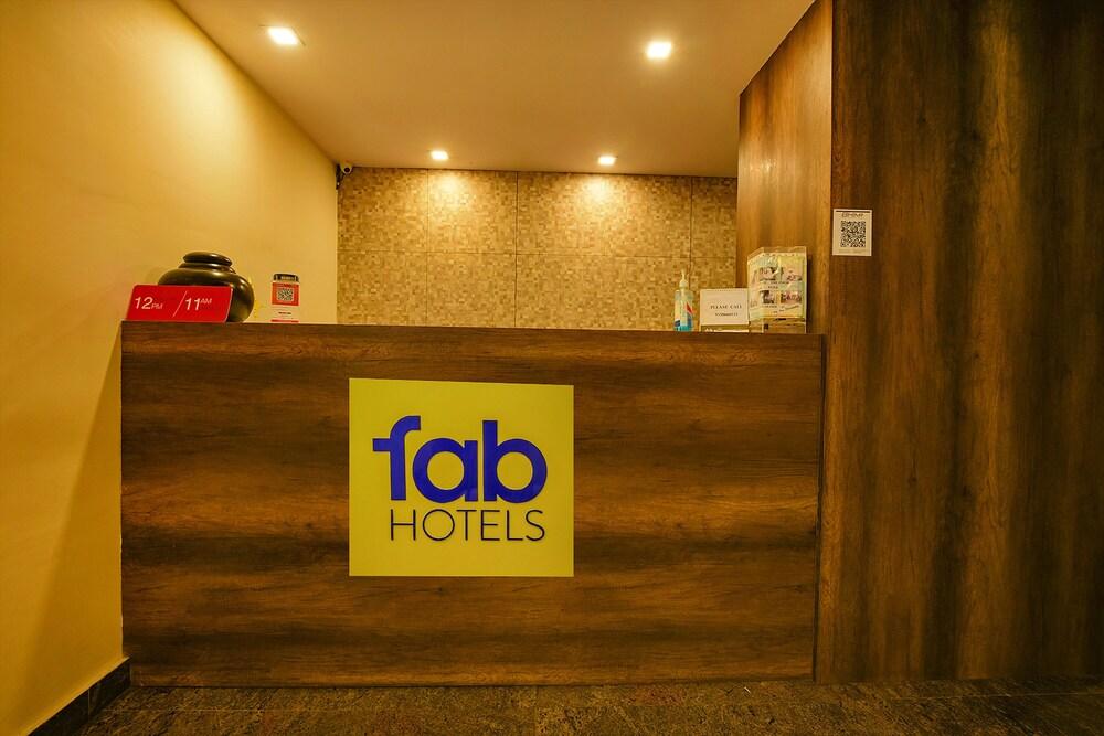 Fabhotel Royal Serenity