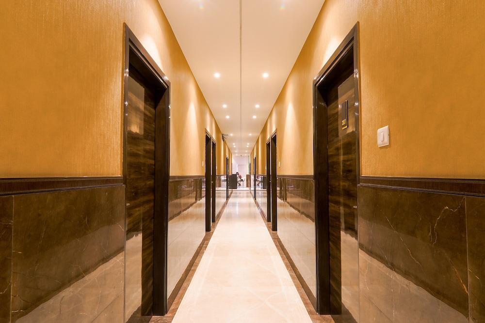 Fabhotel Maya Crystal