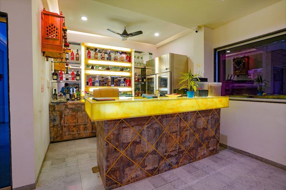 Fabhotel Farmaish Garden