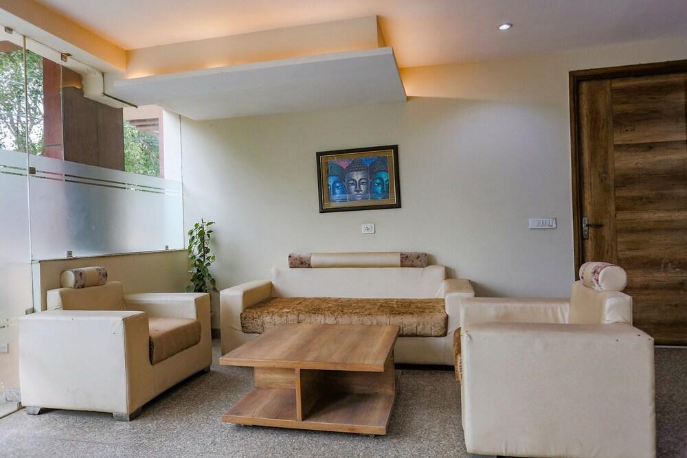 Fabhotel Limewood Stay