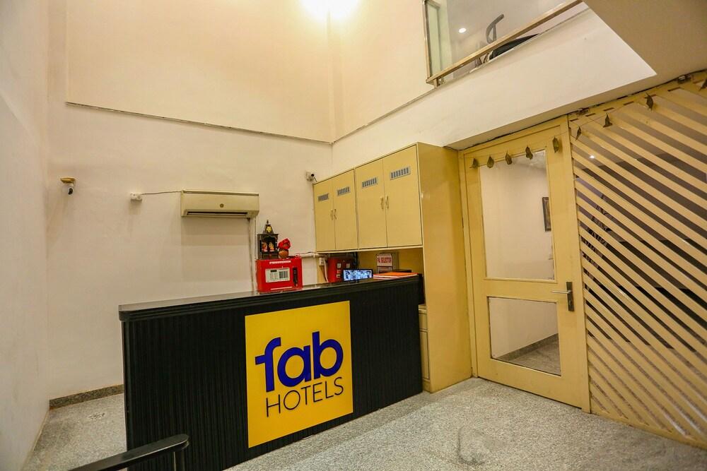 Fabhotel F9 Paschim Vihar