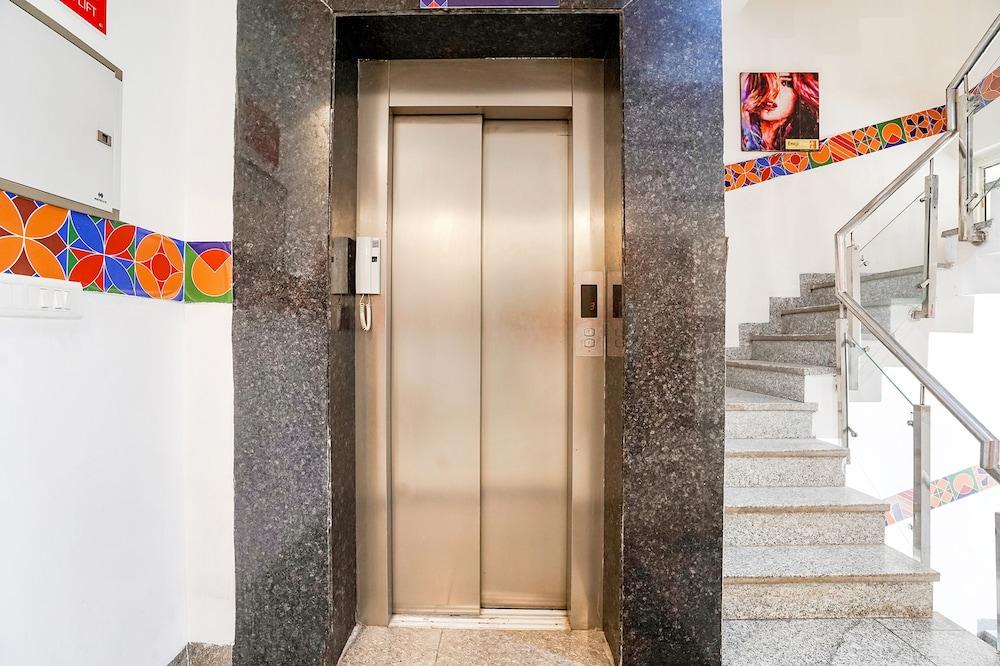 Fabhotel Emoji Stays