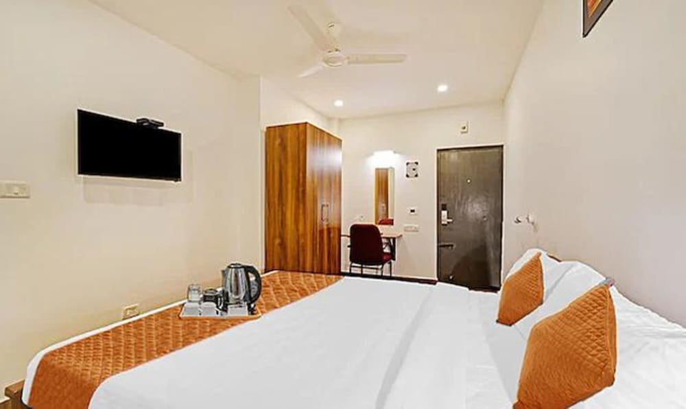 Fabhotel Namadhu Illam