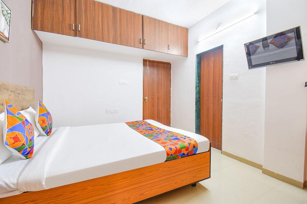 FabExpress Wakad Stays