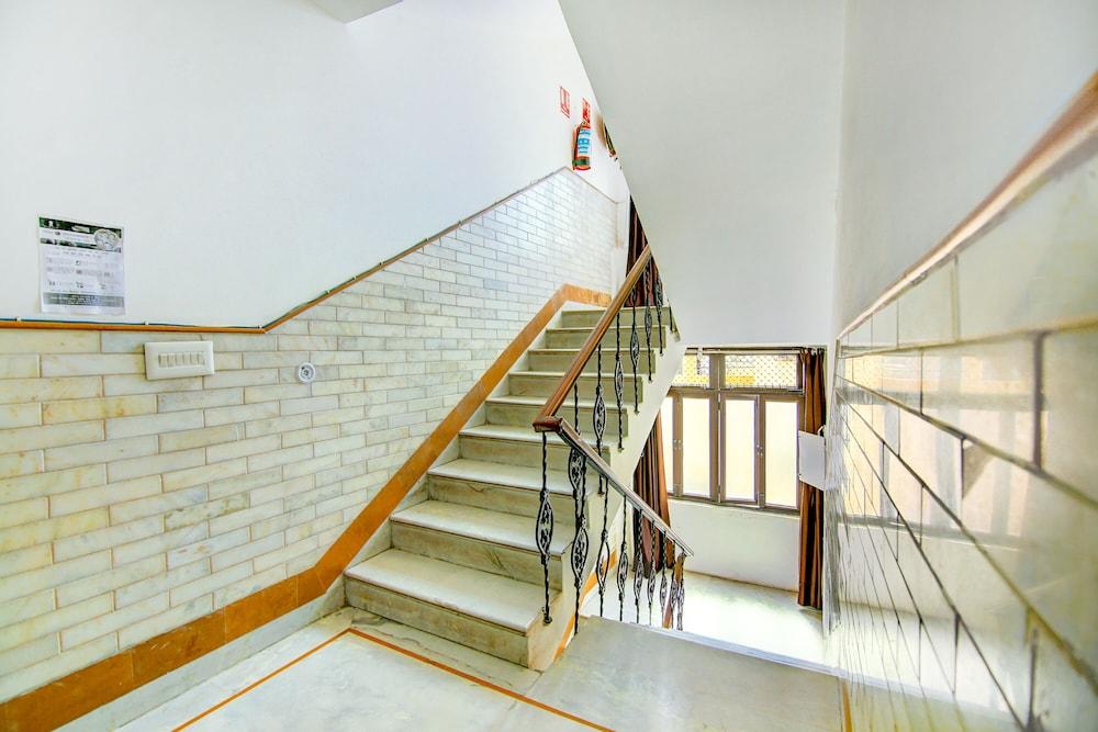 Fabhotel Le Heritage