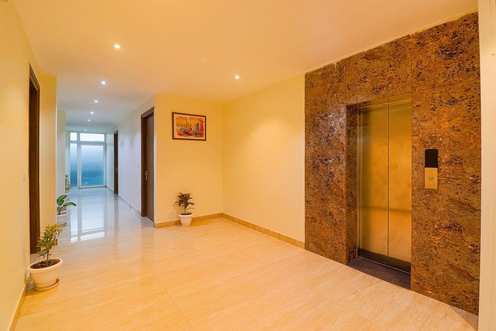 Fabhotel The Premium Suits