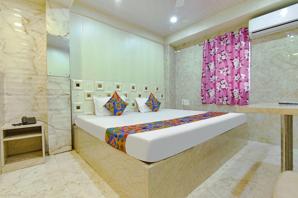 Fabhotel Comfort Inn