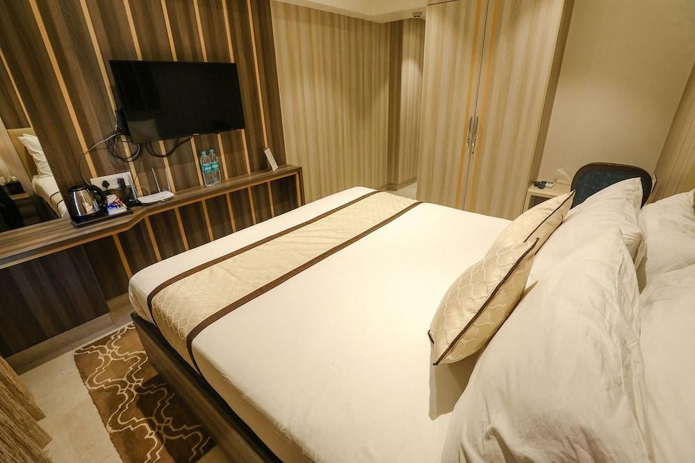 Fabhotel Prime The Thane Club