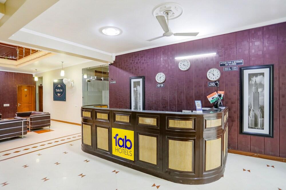 Fabhotel Traika Inn