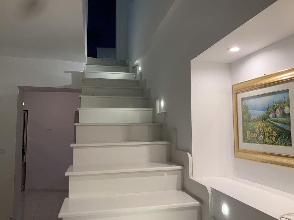 Lo Studiolo Apartment