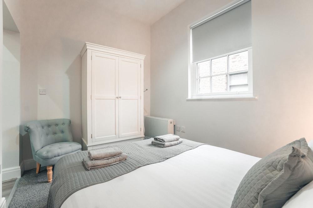 Clarence Street Townhouse