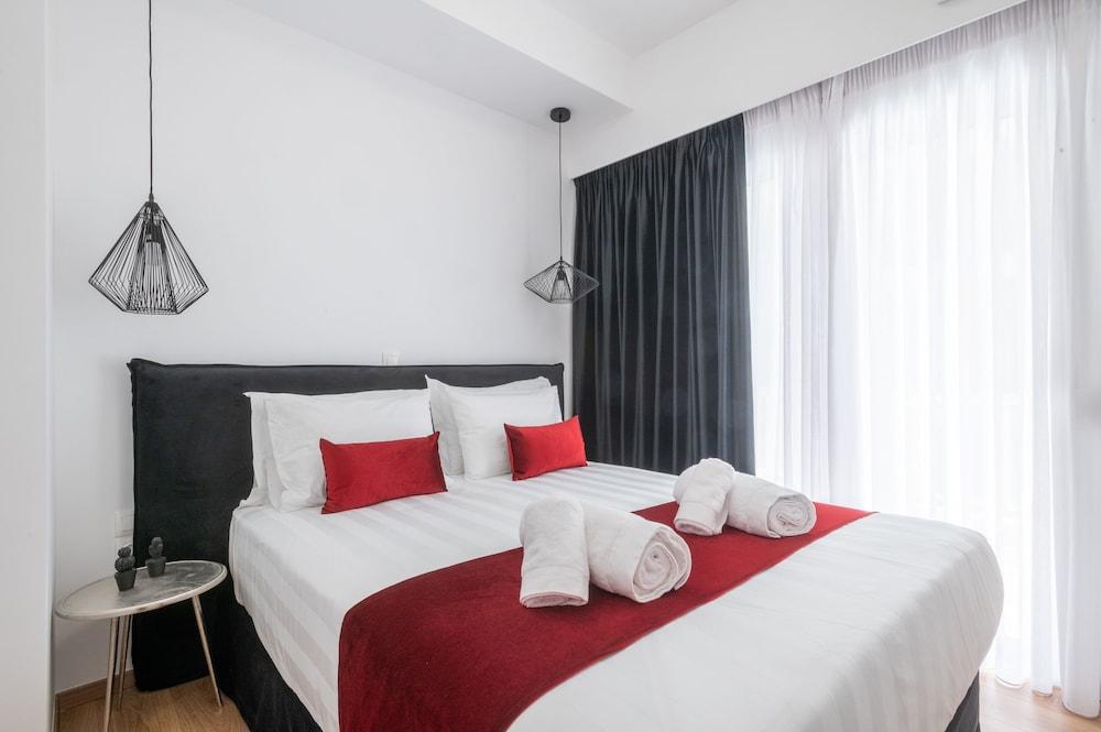 Acropolis Exclusive Apartment