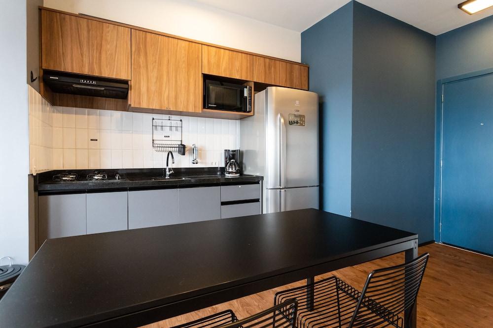 Skyline da cidade em Resort paradisíaco