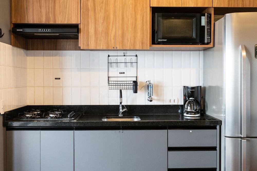 Skyline da cidade em Resort paradisíaco