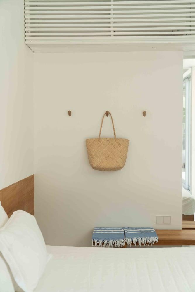 Makali Temple Village