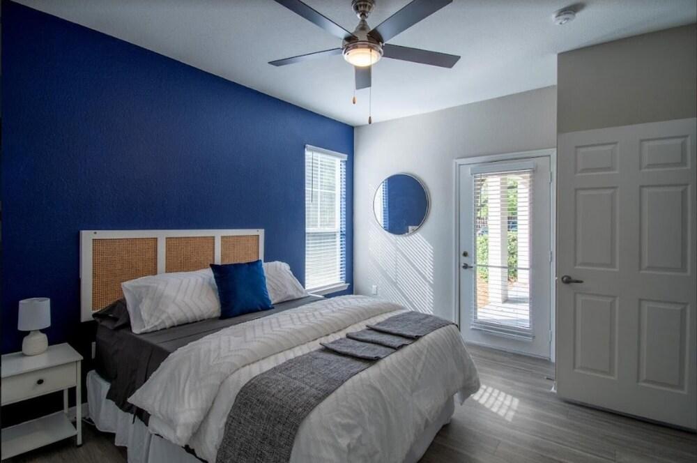 Great Location and Upgraded Apartment