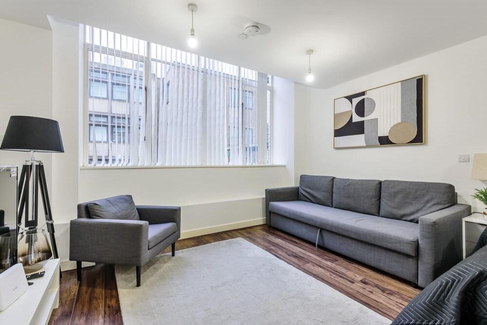 Contemporary Apartment Central Liverpool