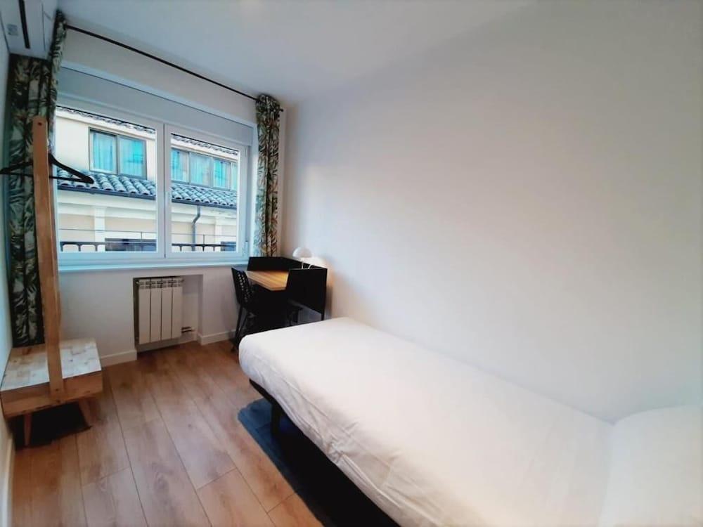 Apartamentos Celestina by gaiarooms