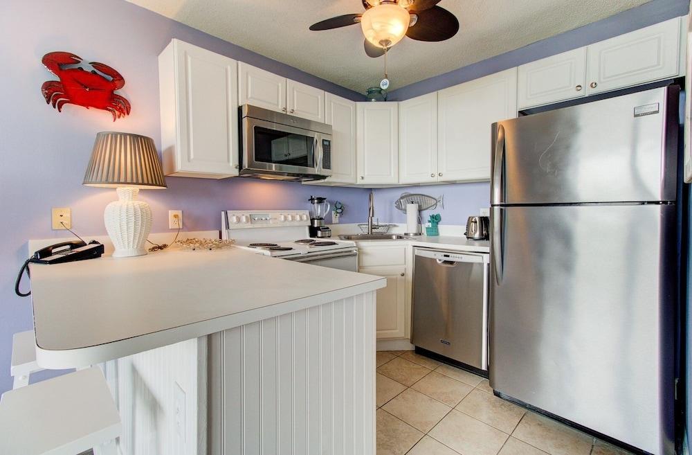 0102 Beach It by Atlantic Towers