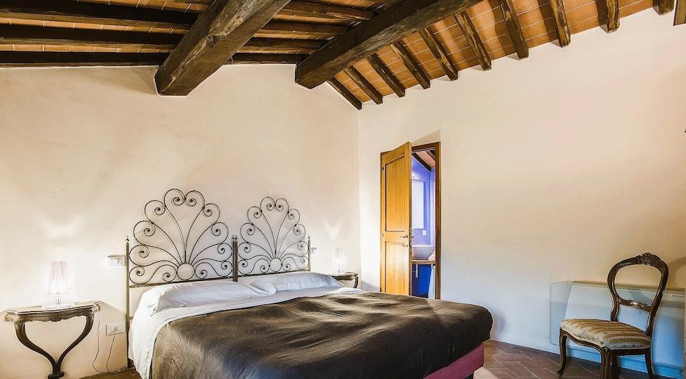 Luxury, Sustainability and Eco Pool