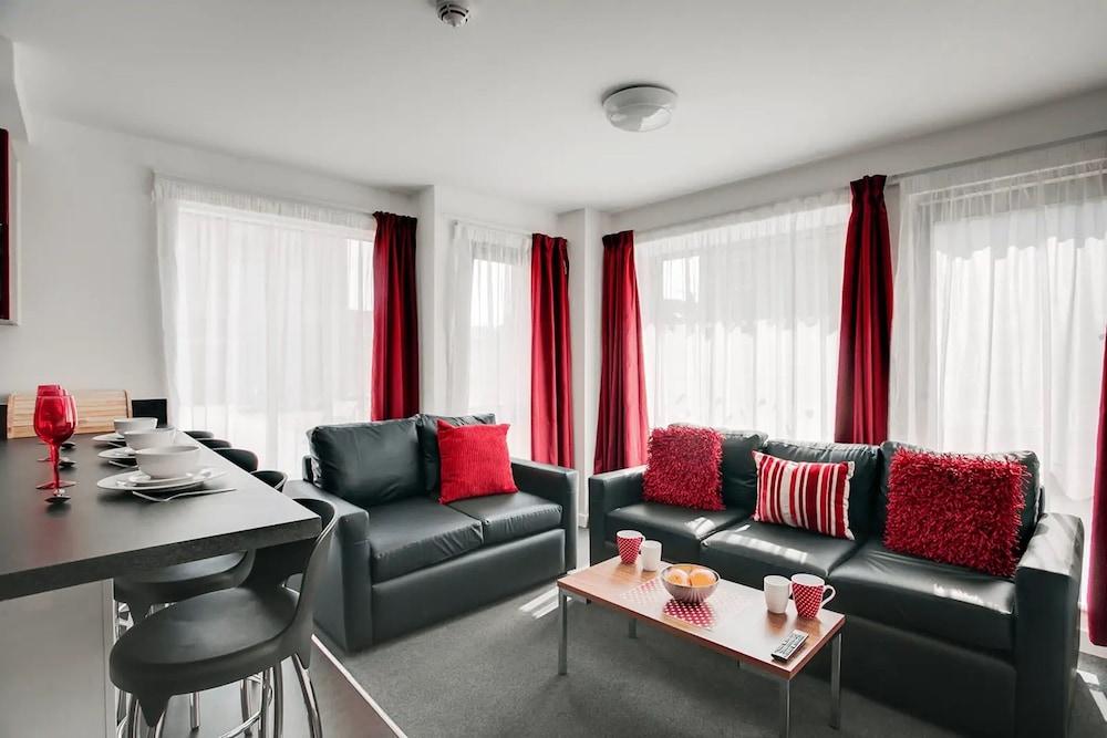 Modern Rooms BIRMINGHAM - SK