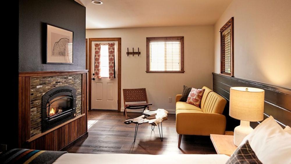 Highlands Resort - Adults Only