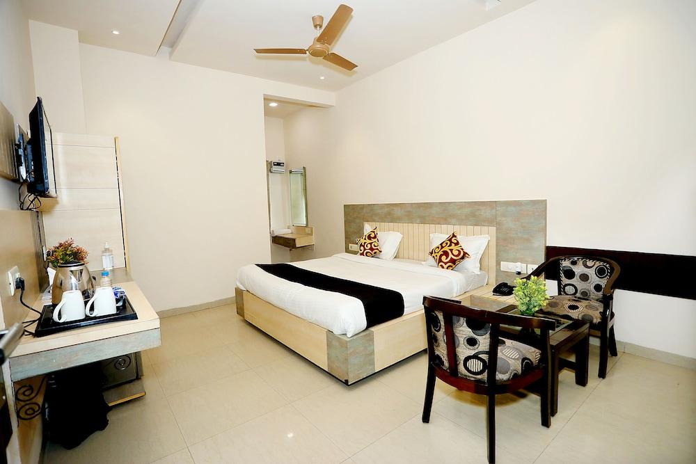 Hotel Bhagyaraj Palace - Best Hotel In Kanpur