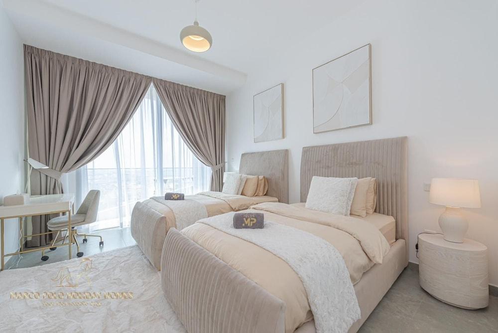 Marco Polo - Stunning 2 BR With Marina Views | Huge Pool & Gym