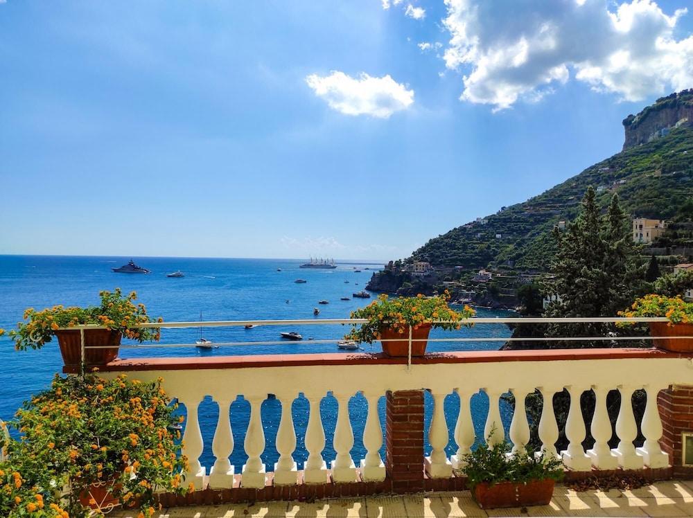 Villa Arte - Luxurious Villa for Large Groups With Private Pool