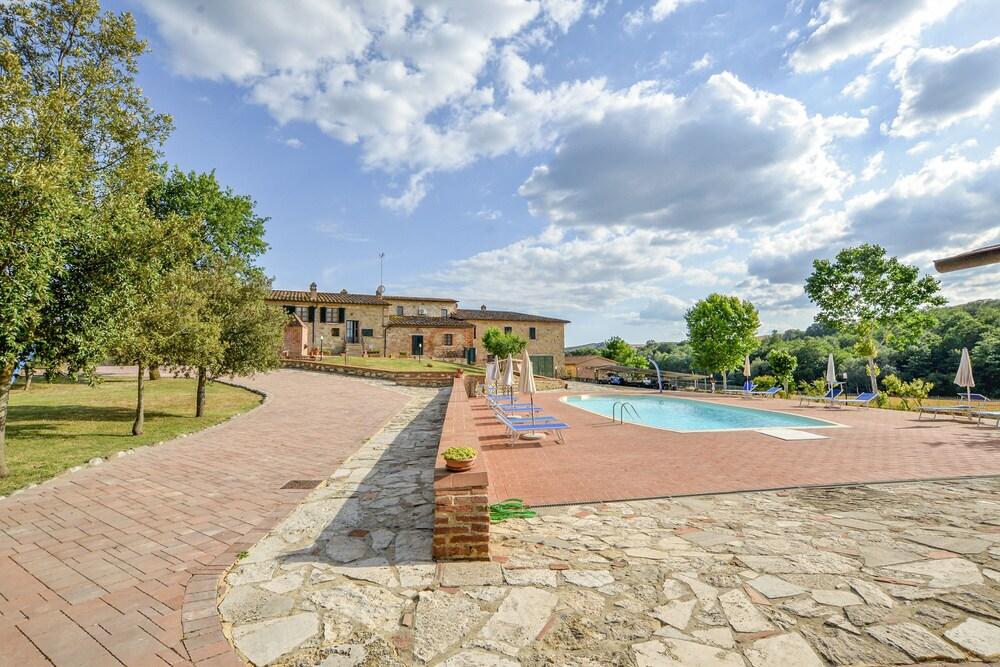 Appartamento Girasole Shared Pool