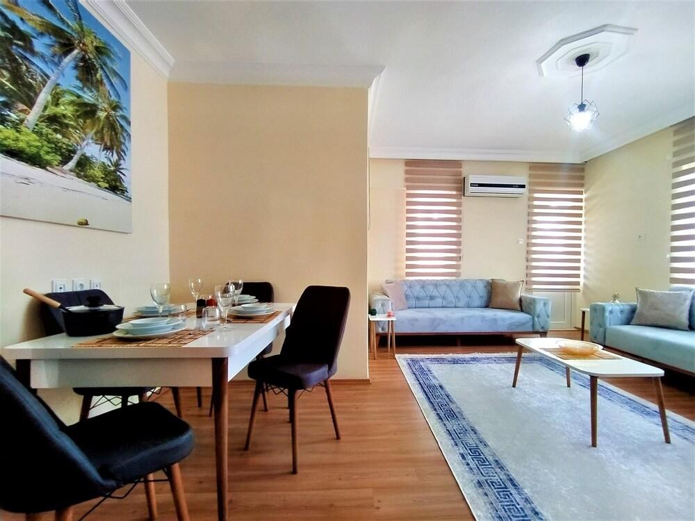 Attractive Flat in Antalya Muratpasa