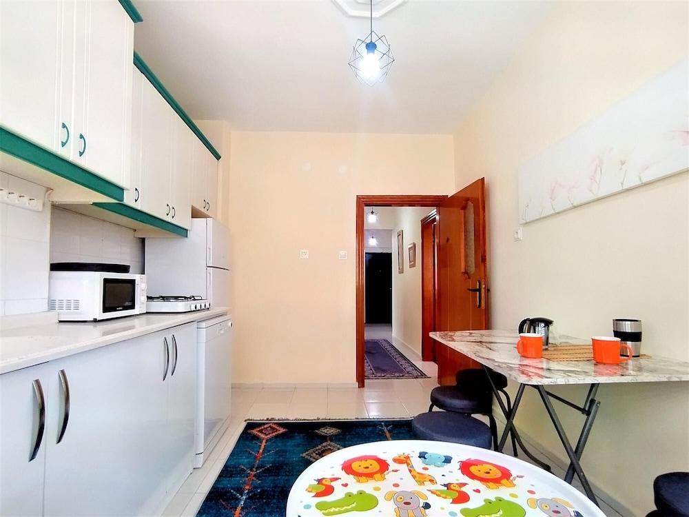 Commodious Flat Near Seaside in Antalya Konyaalti