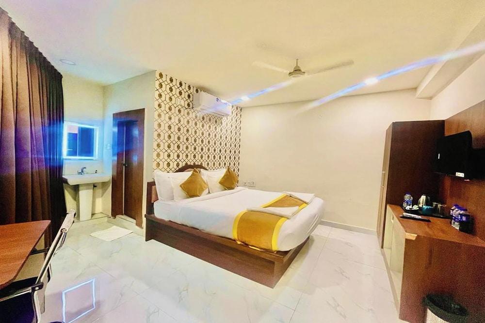 Hotel Eagle Grand Airport Zone