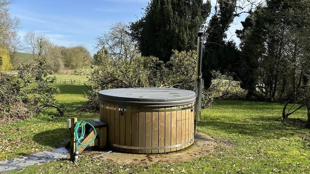 Ashley Manor - Idyllically Situated Between Coast and Country