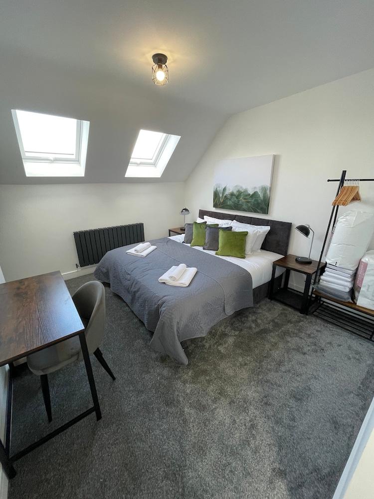 Brand New High Spec House with parking