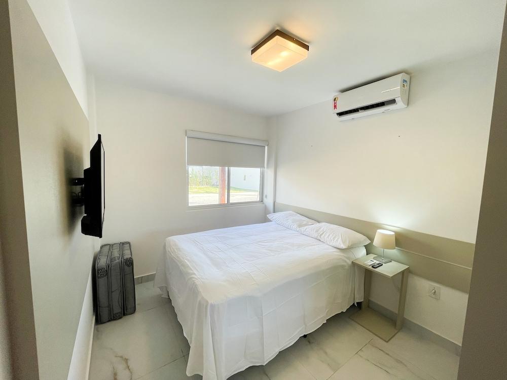 Lindas Casas no Village IV