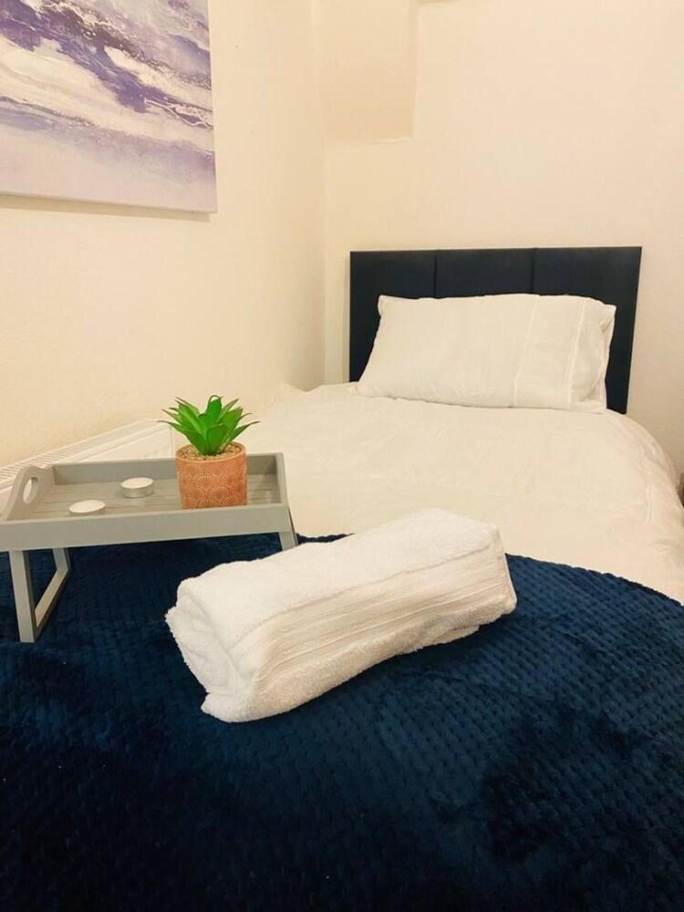 The Union - Stylish 4 Bed House