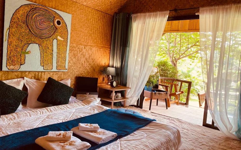 Maiwang Elephant Hostel