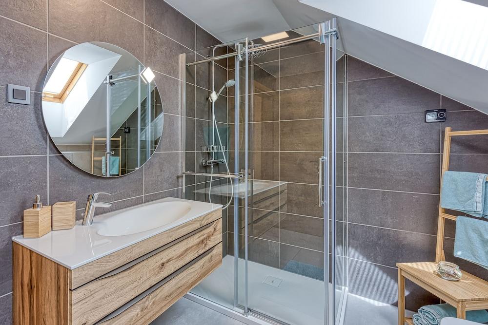 Homestead Metul Pool Suite 1