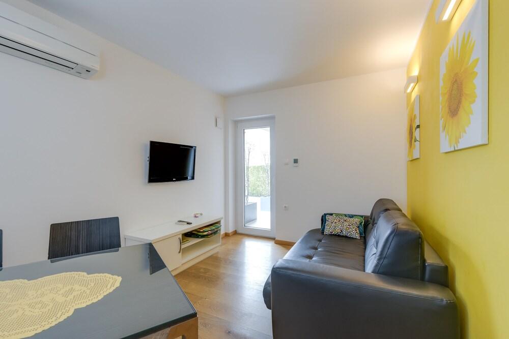 Wellness Suite Sunflower