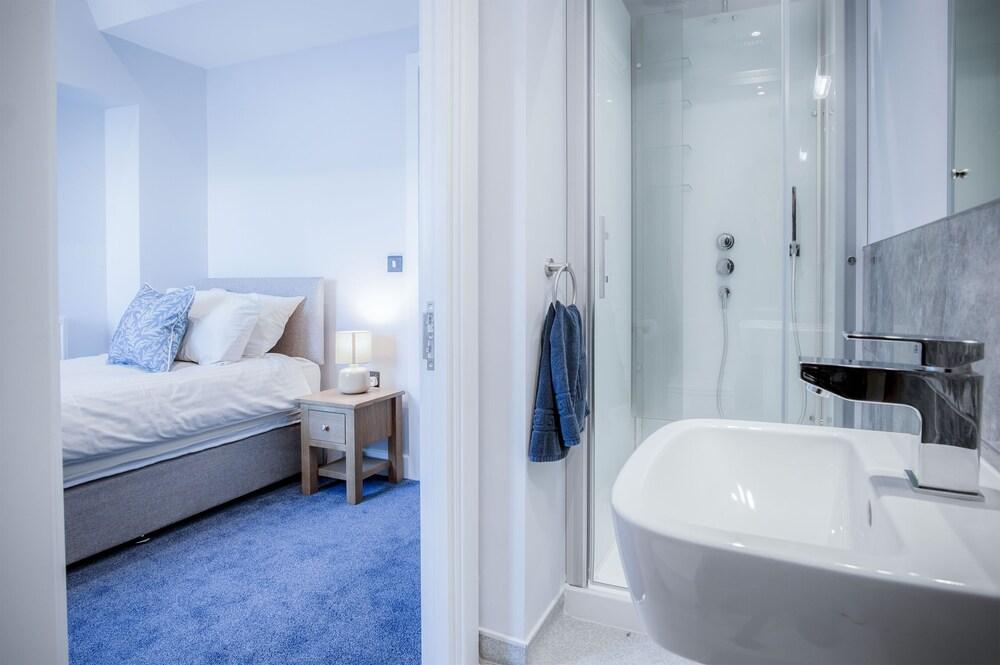 Ocean Cabins No. 8 @ The Square - Saundersfoot