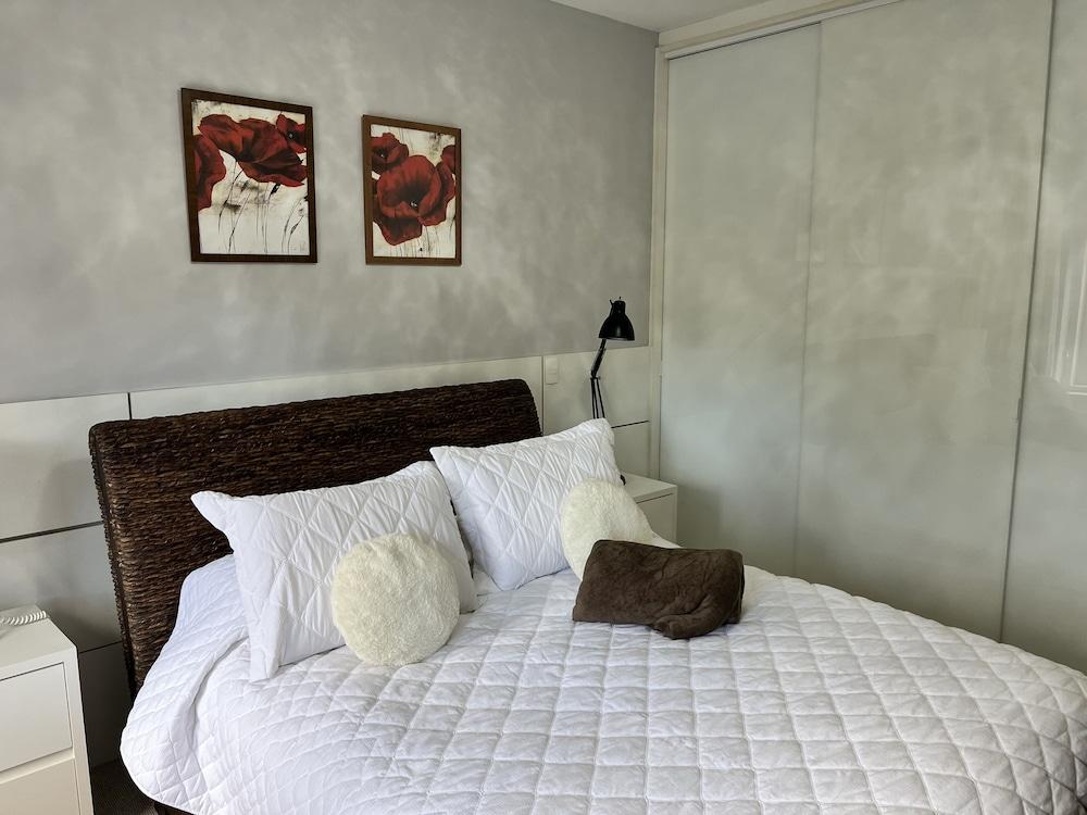 Center Suíço Flats e Shopping