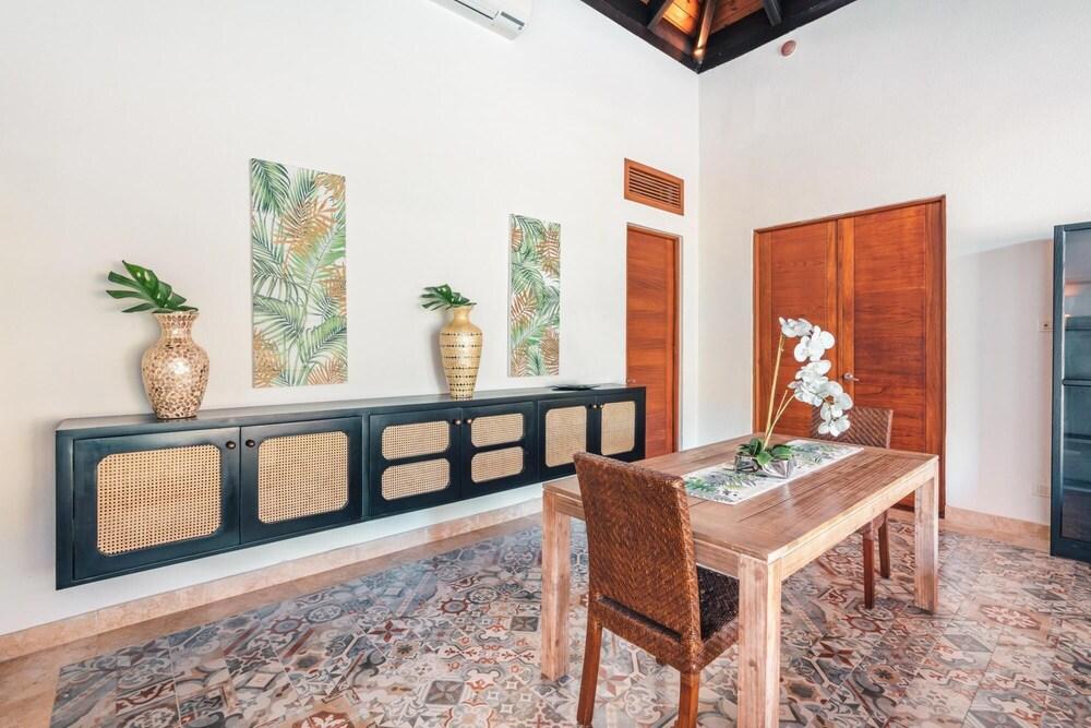 Beautiful Bungalow With Private Pool Ab23