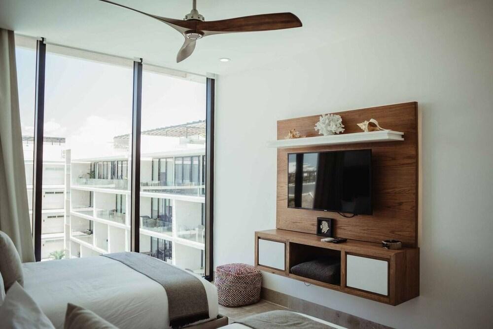 Lux 3Br Ph Wocean Views Private Roof Jacuzzi