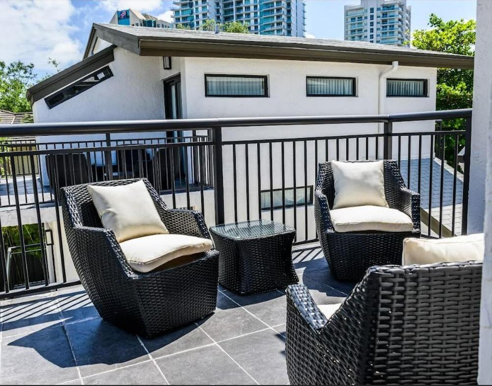 Coconut Grove 3135 in Miami