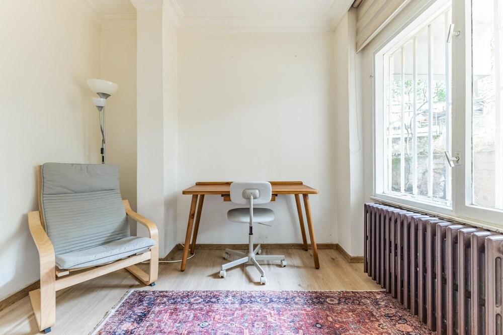 Stylish Flat With Central Location in Kadikoy