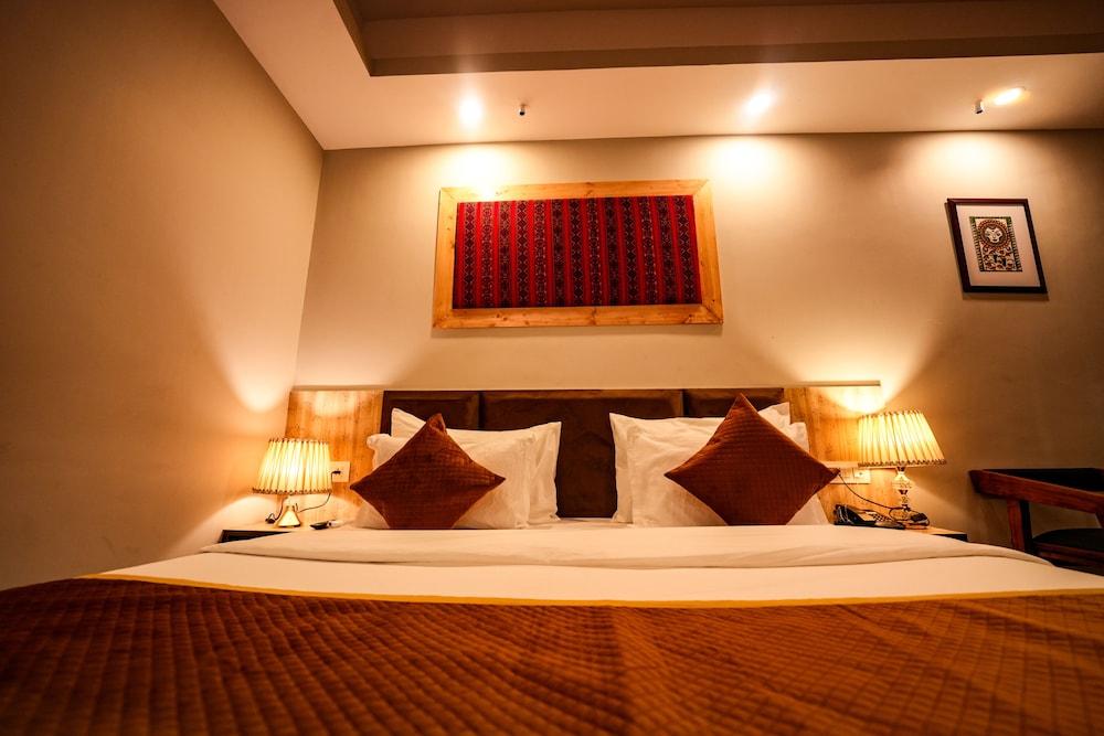 Hotel Square One By D'Polo Dharamshala  ID 92552899